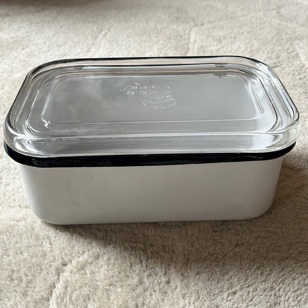 Beco Ware Vintage Glass Enamel Refrigerator Dish